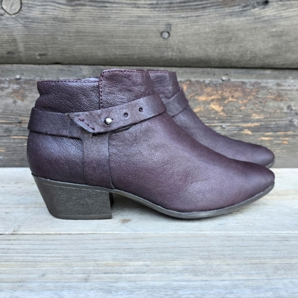 Clarks Boylan Dawn Aubergine Pebbled Leather, Western Boho, Comfort Bootie 6M - Picture 2 of 14